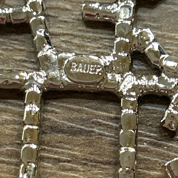 Silver Ocean City Brooch - Picture 2 of 5